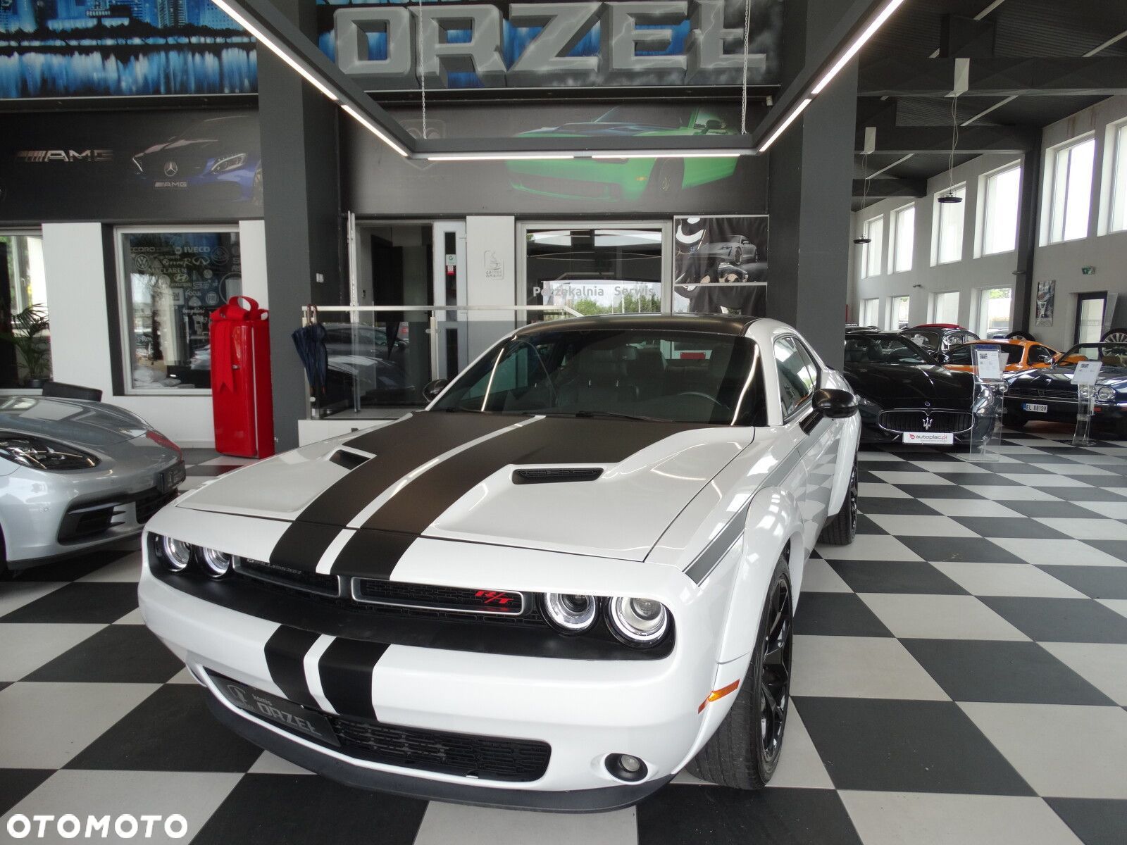 Dodge Challenger - 1