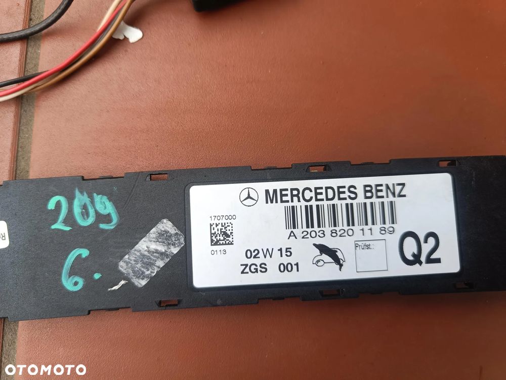 MERCEDES W203 W209 CLK WZMACNIACZ ANTENOWY ANTENY A2038201189 - 2