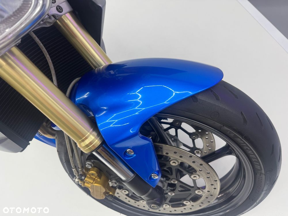 Triumph Street Triple - 22
