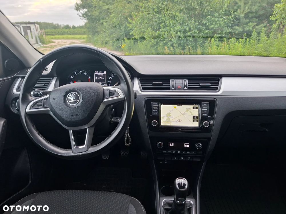 Skoda RAPID Spb 1.2 TSI Edition - 16