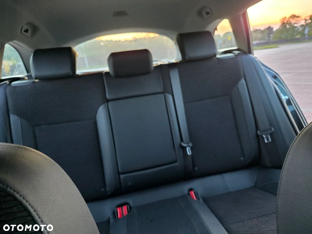 Opel Insignia - 12