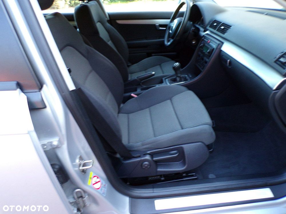 Audi A4 Avant - 30