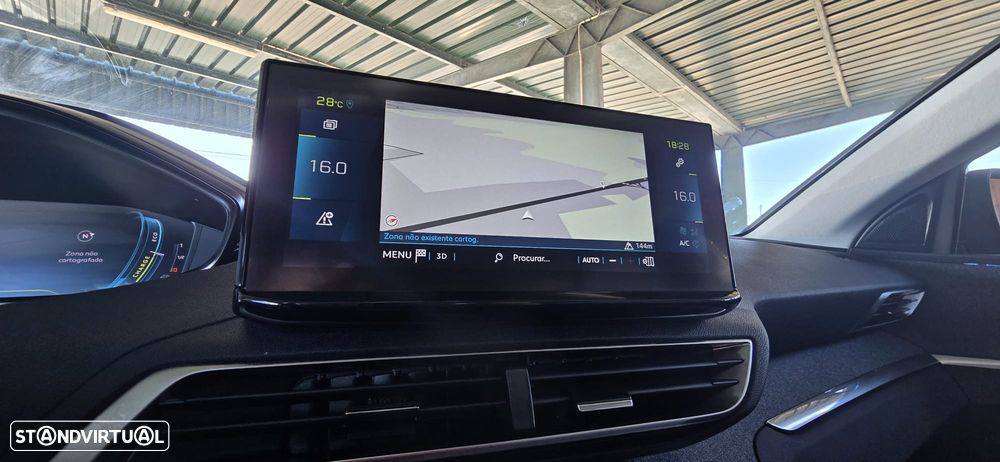 Peugeot 3008 1.6 Hybrid Allure Pack e-EAT8 - 29