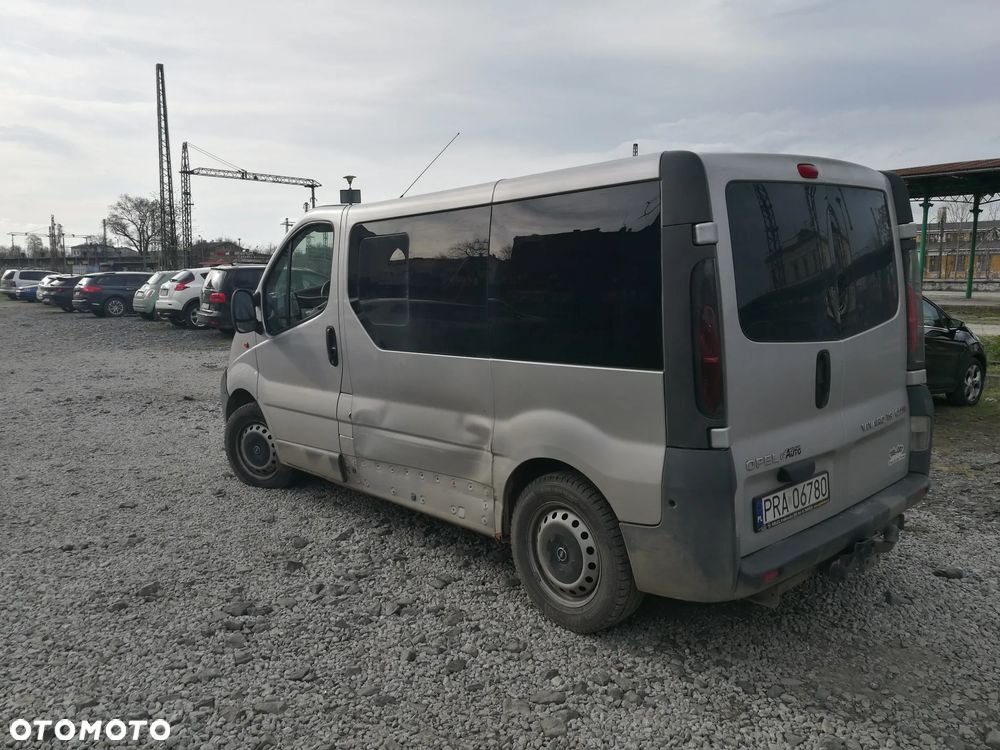 Opel Vivaro DTI Tour - 5