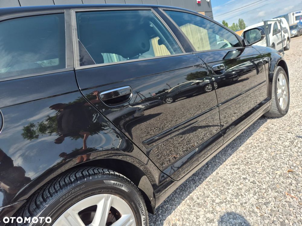Audi A3 Sportback 1.6 TDI Ambiente - 23