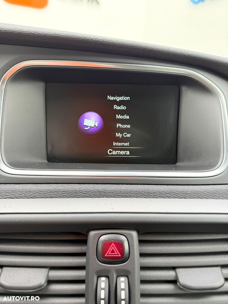 Volvo V40 D2 Powershift Kinetic - 17