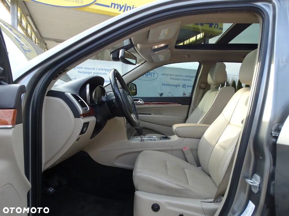 Jeep Grand Cherokee - 8