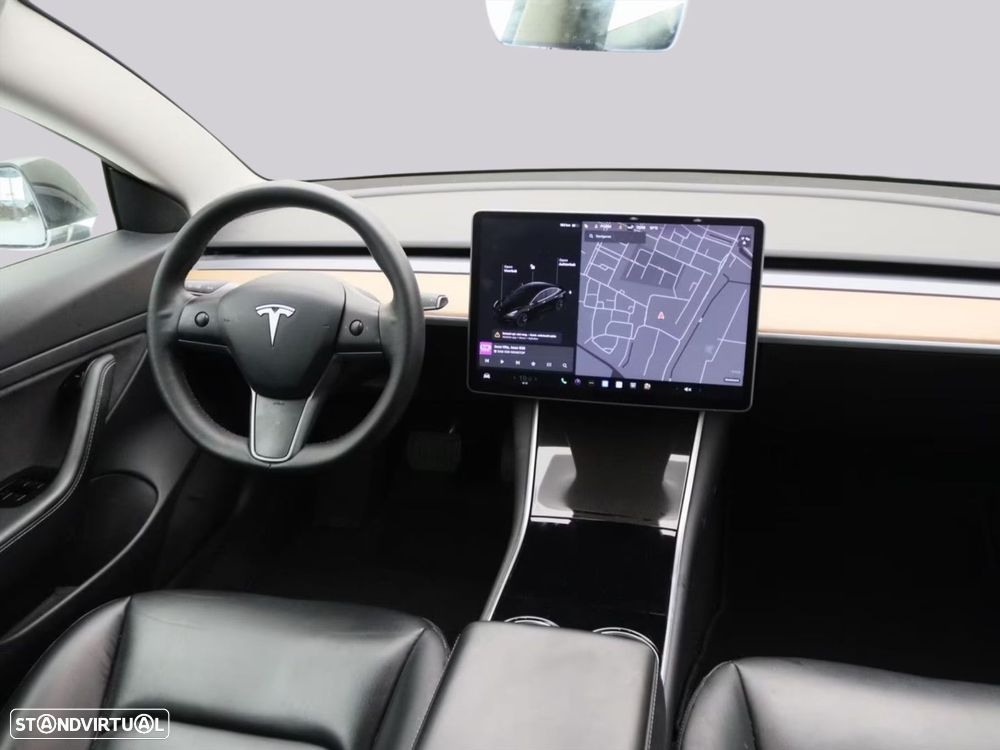 Tesla Model 3 - 5