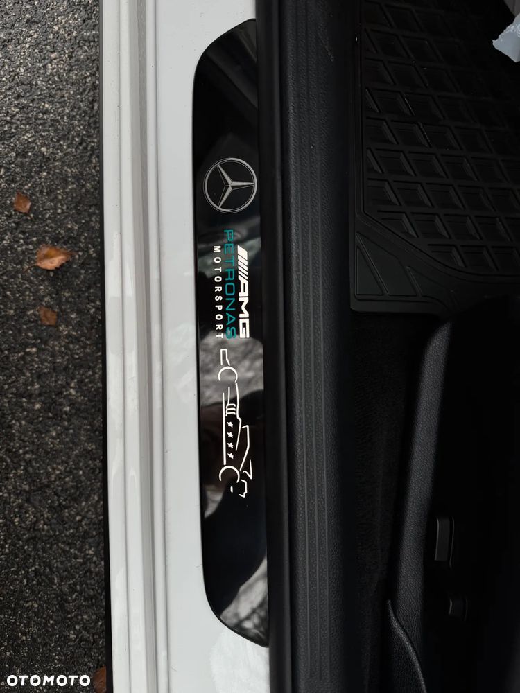 Mercedes-Benz Klasa C 200 4-Matic 9G-TRONIC - 14