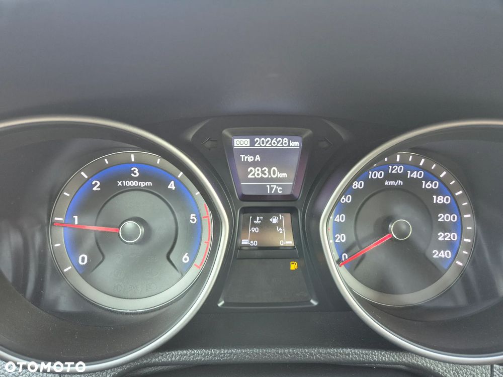 Hyundai i30 blue Kombi 1.6 CRDi Trend - 12