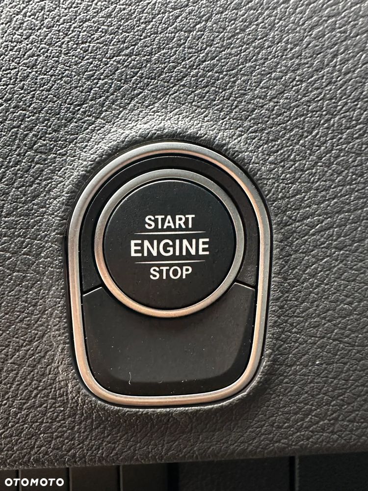 Mercedes-Benz Sprinter - 20