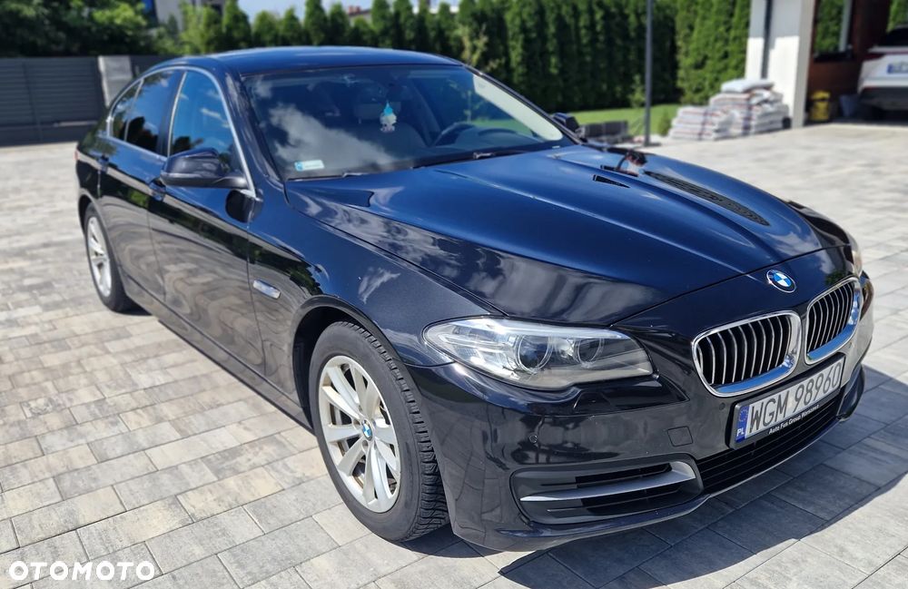 BMW Seria 5 520d xDrive Luxury Line - 2