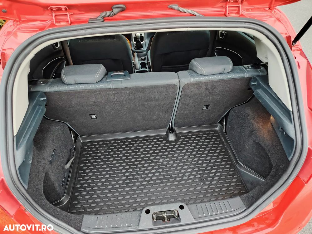 Ford Fiesta 1.4i Titanium - 14