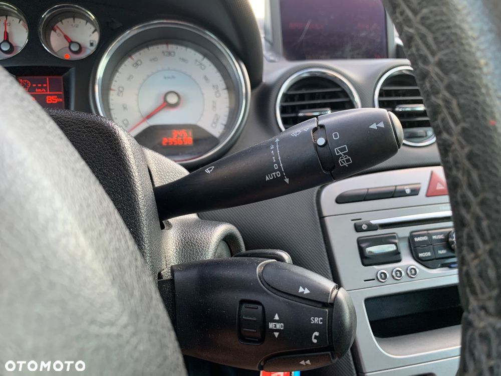 Peugeot 308 1.6 HDi Premium - 37
