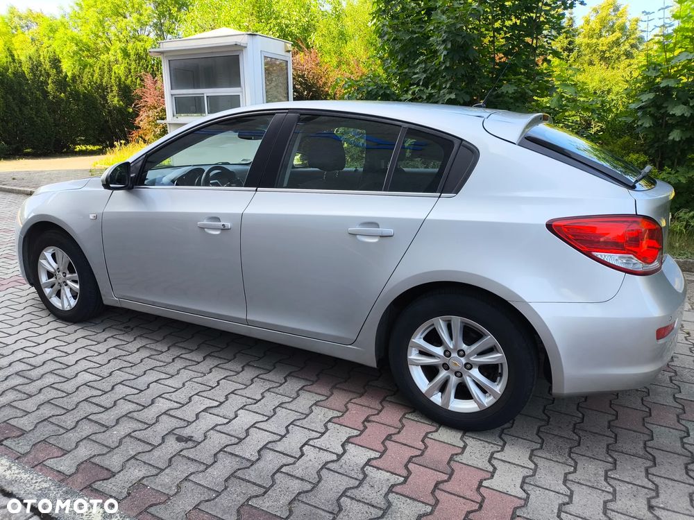 Chevrolet Cruze 1.8 LTZ - 11