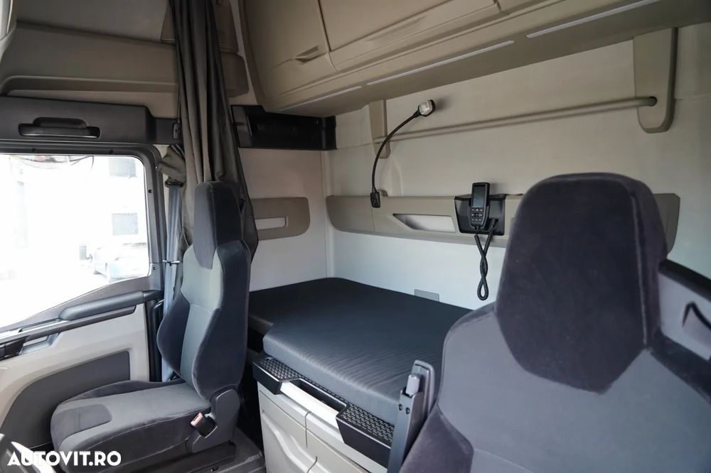 MAN TGX 26.470 / 6x2 / CORTINĂ / SOLO / 6x2 / 120 m3 / PUNȚĂ RIDICATĂ / I-PARK COOL / BALANȚĂ PODEA / - 27
