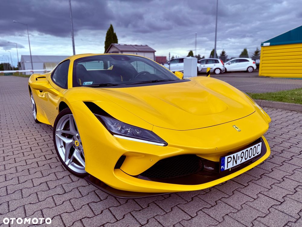 Ferrari F8 Spider - 1