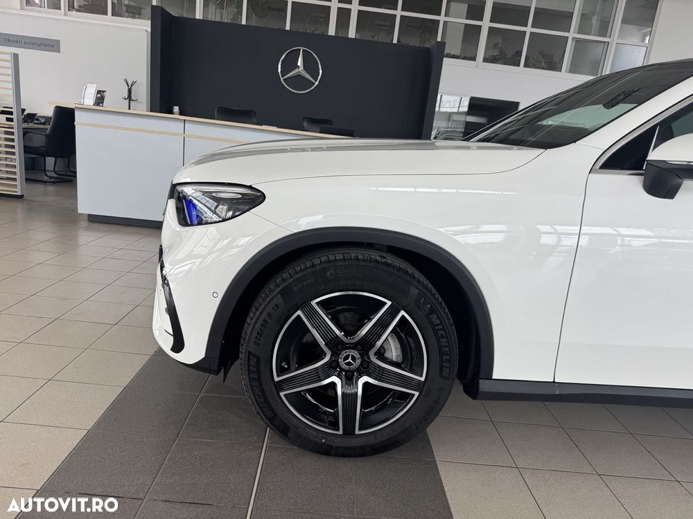 Mercedes-Benz GLC 200 4Matic 9G-TRONIC AMG Line Advanced - 3