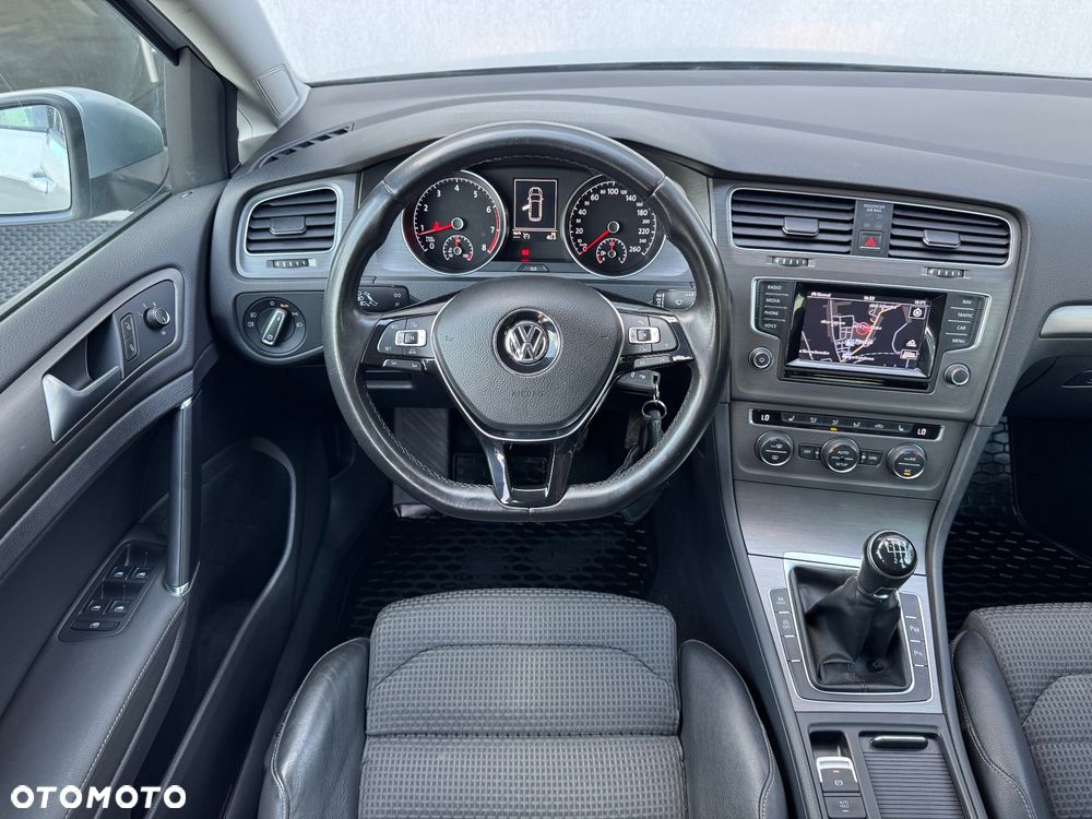 Volkswagen Golf 1.4 TSI BMT Highline - 22