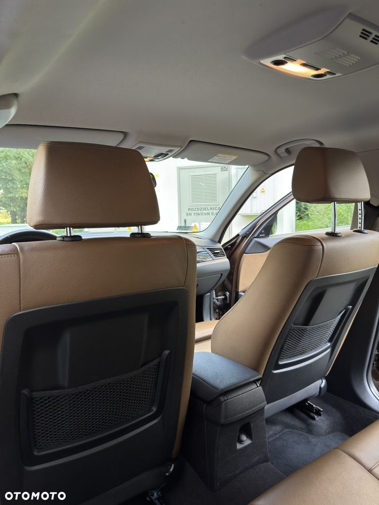 BMW X1 xDrive23d - 13