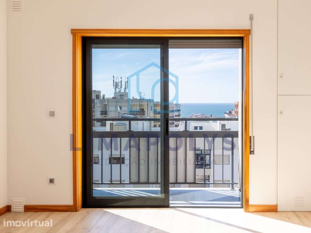 T1 Renovado com Vista Mar - Terraço Privado - Grande imagem: 3/14