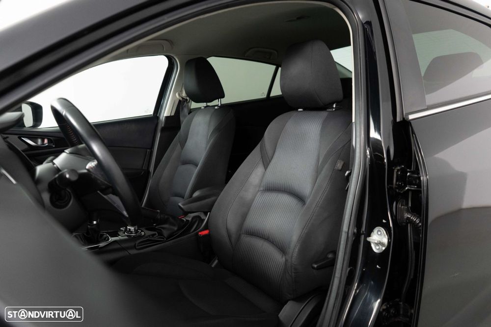 Mazda 3 Hatchback - 9
