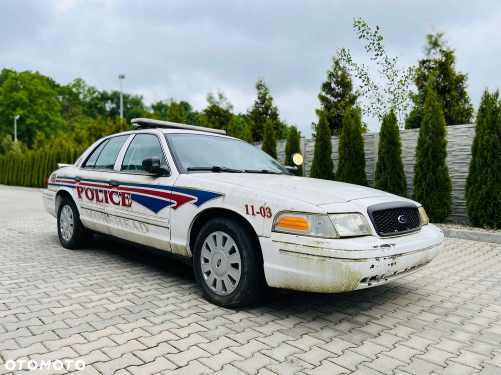 Ford Crown - 2