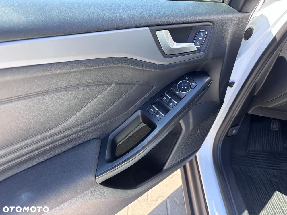 Ford Focus 1.0 EcoBoost Trend - 7
