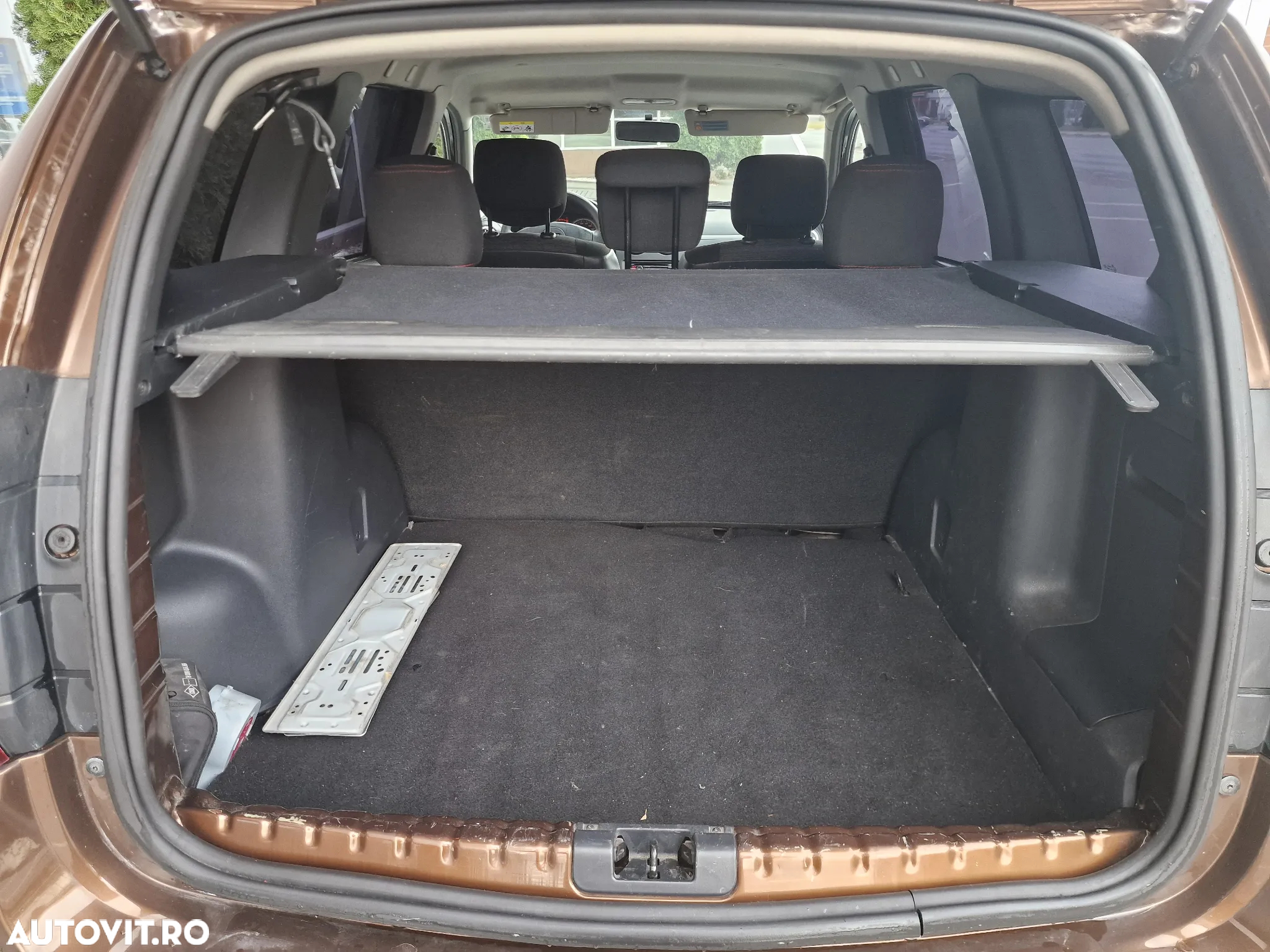 Dacia Duster 1.6 4x2 Laureate - 7