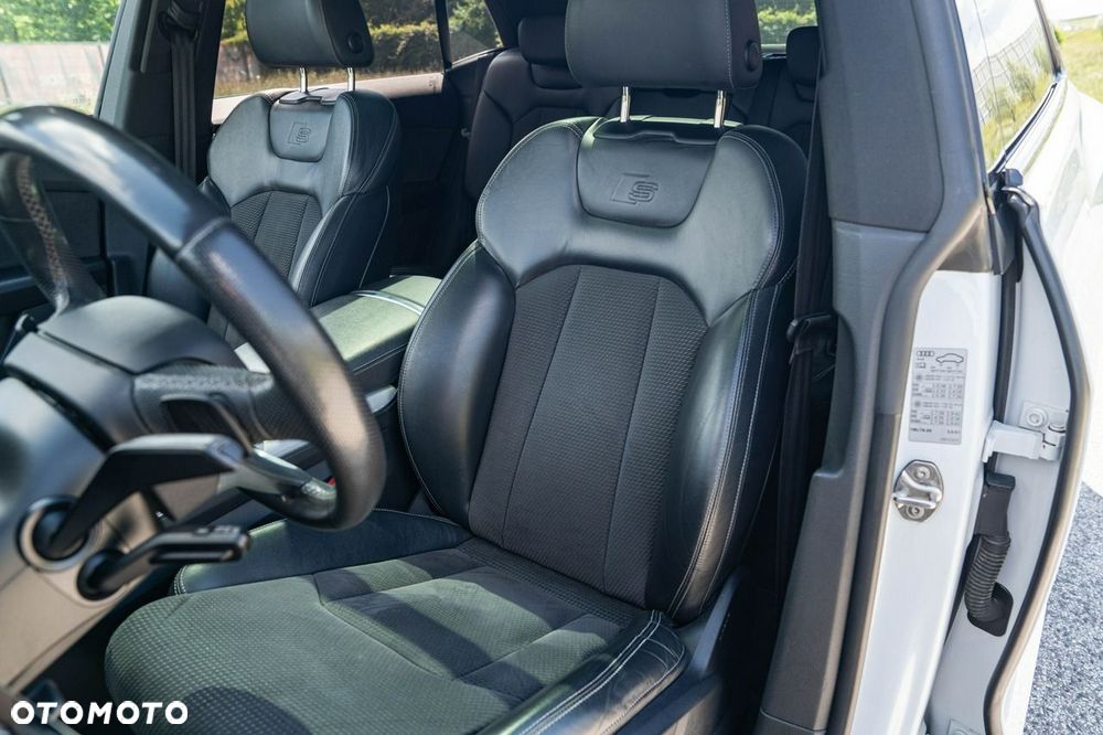 Audi SQ8 TFSI Quattro Tiptronic - 24