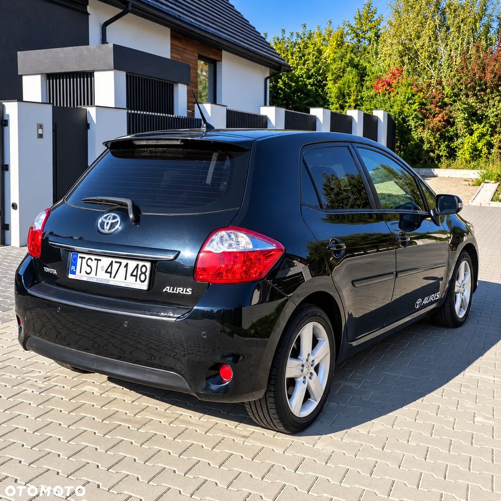Toyota Auris 2.0 D-4D - 2