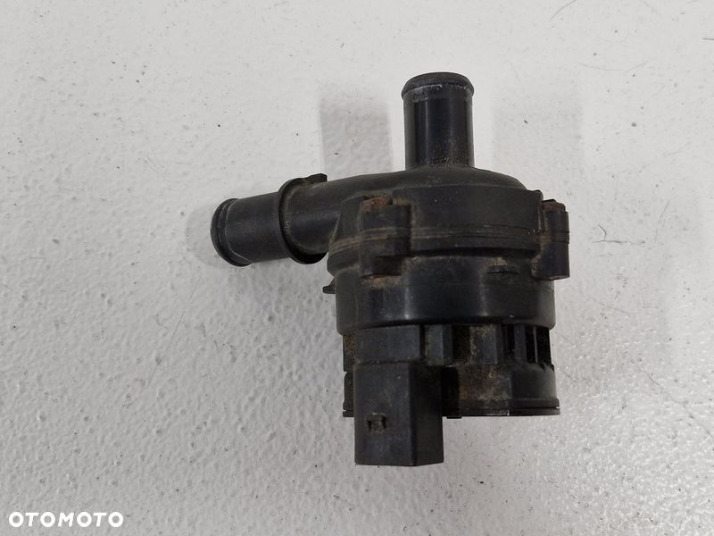 INFINITI M M30 3.0 D POMPA POMPKA OBIEGU WODY CIECZY BOSCH - 2