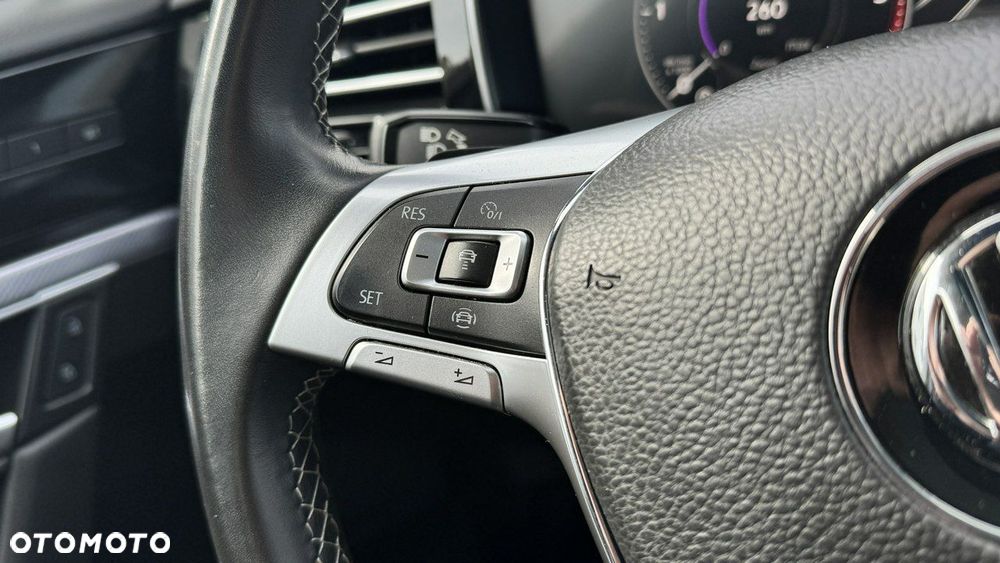 Volkswagen Touareg - 35