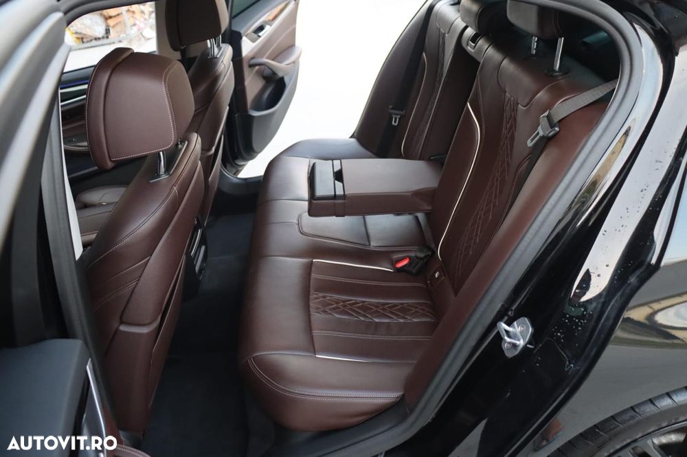 BMW Seria 5 540i xDrive Aut. Luxury Line - 16