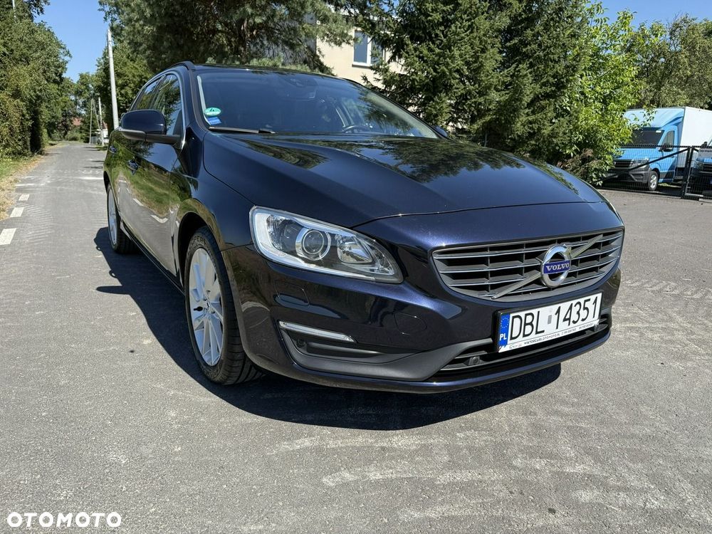 Volvo V60 T3 Geartronic Momentum - 2