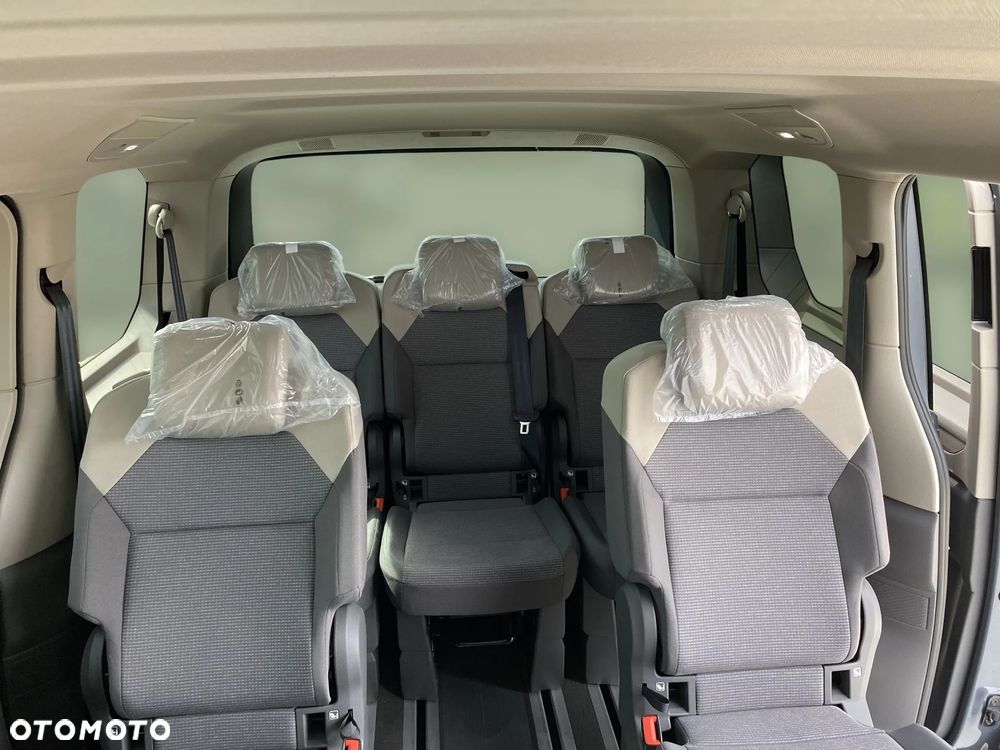 Volkswagen Multivan - 17
