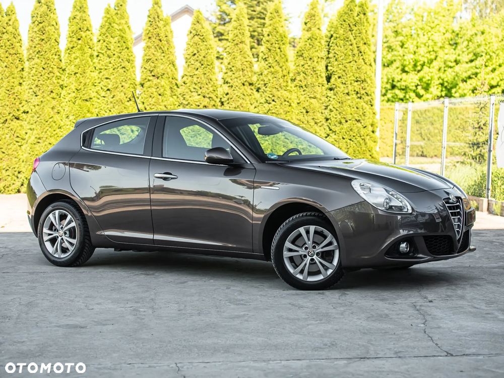 Alfa Romeo Giulietta ver-1-6-jtdm-progression - 3
