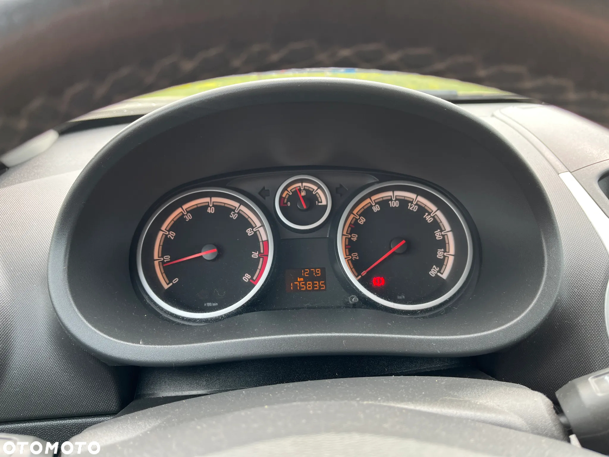 Opel Corsa 1.4 16V Satellite - 11