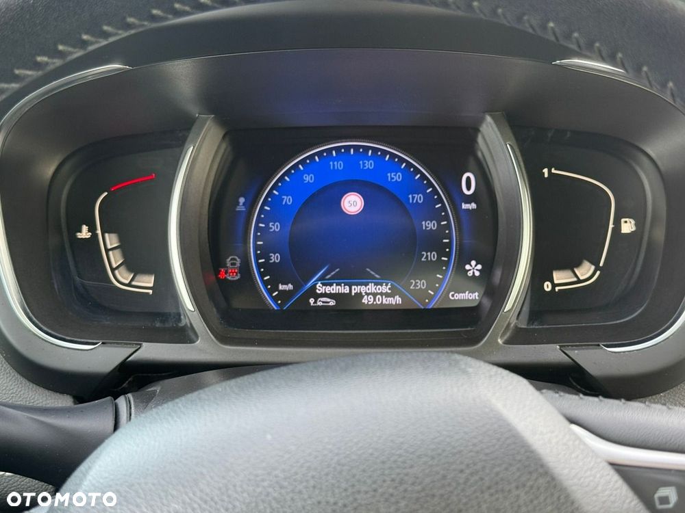 Renault Grand Scenic - 17