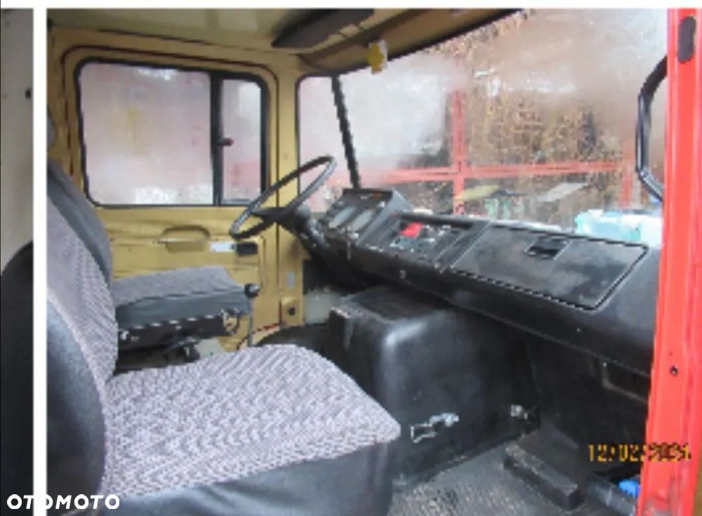 Mercedes-Benz 709 - 16