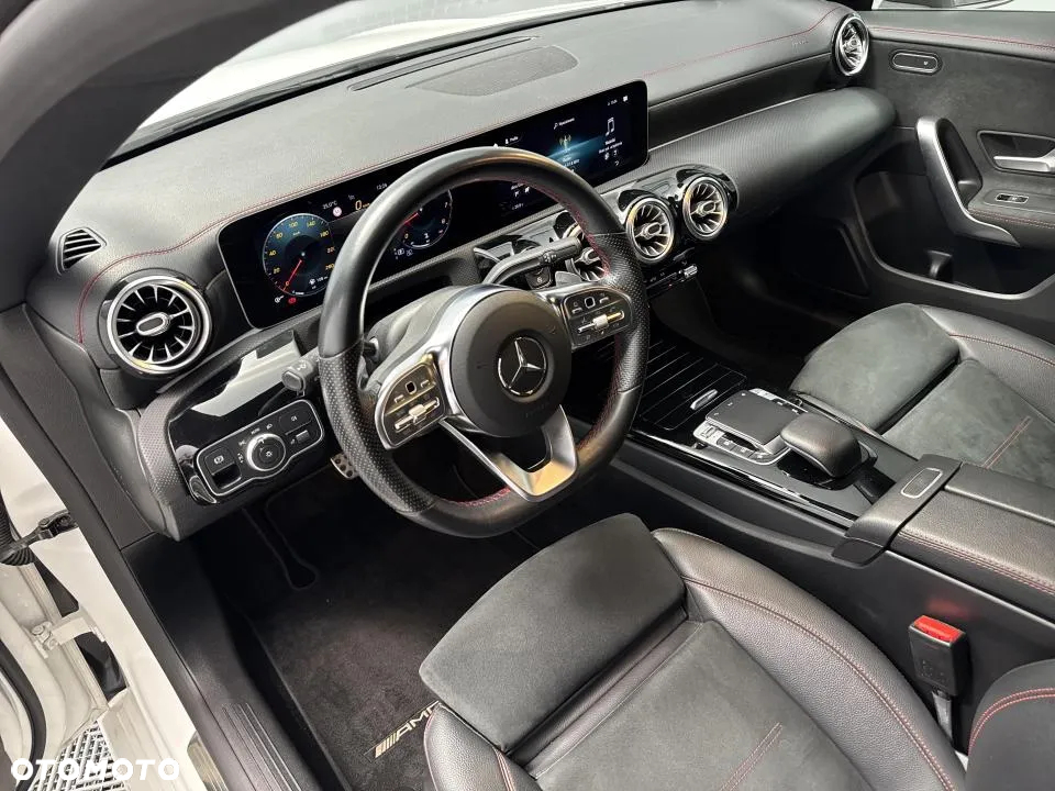 Mercedes-Benz CLA 200 AMG Line 7G-DCT - 13
