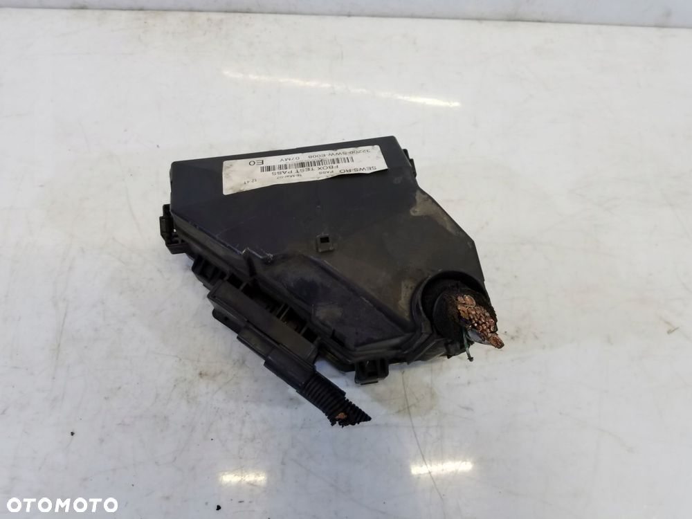 skrzynka bezpieczników honda cr-v iii 2.0 b 32200-sww-e008 - 2