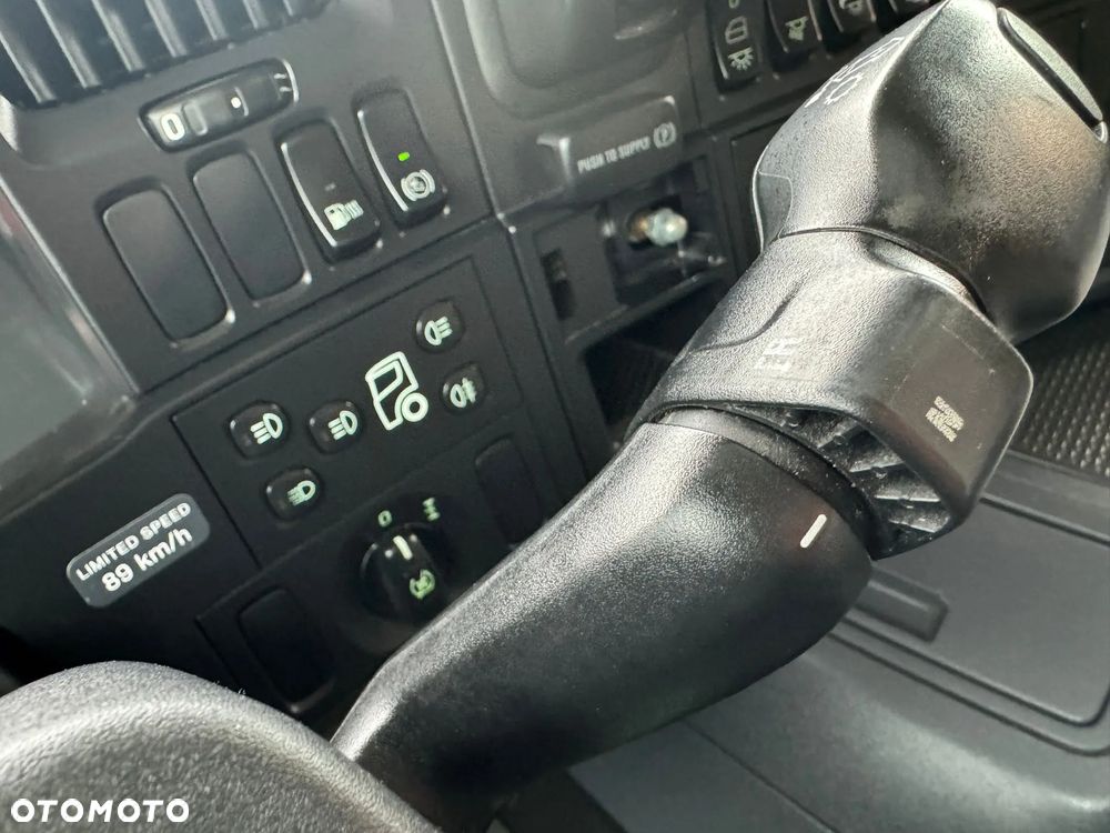 Scania P 230 , 4X2 - 9