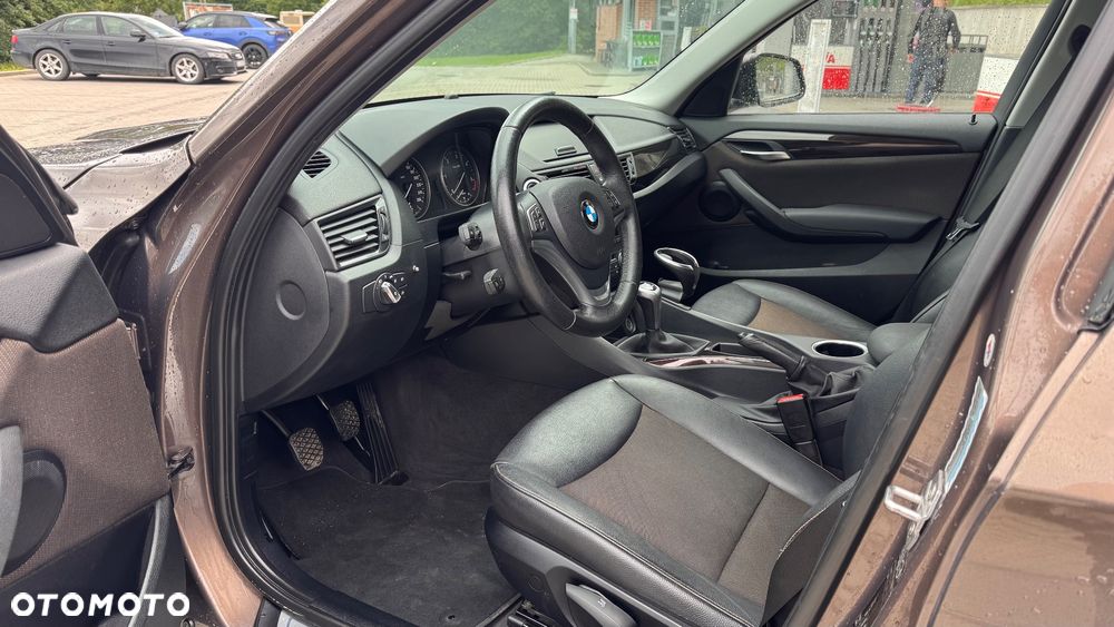 BMW X1 sDrive18d Sport Line - 7