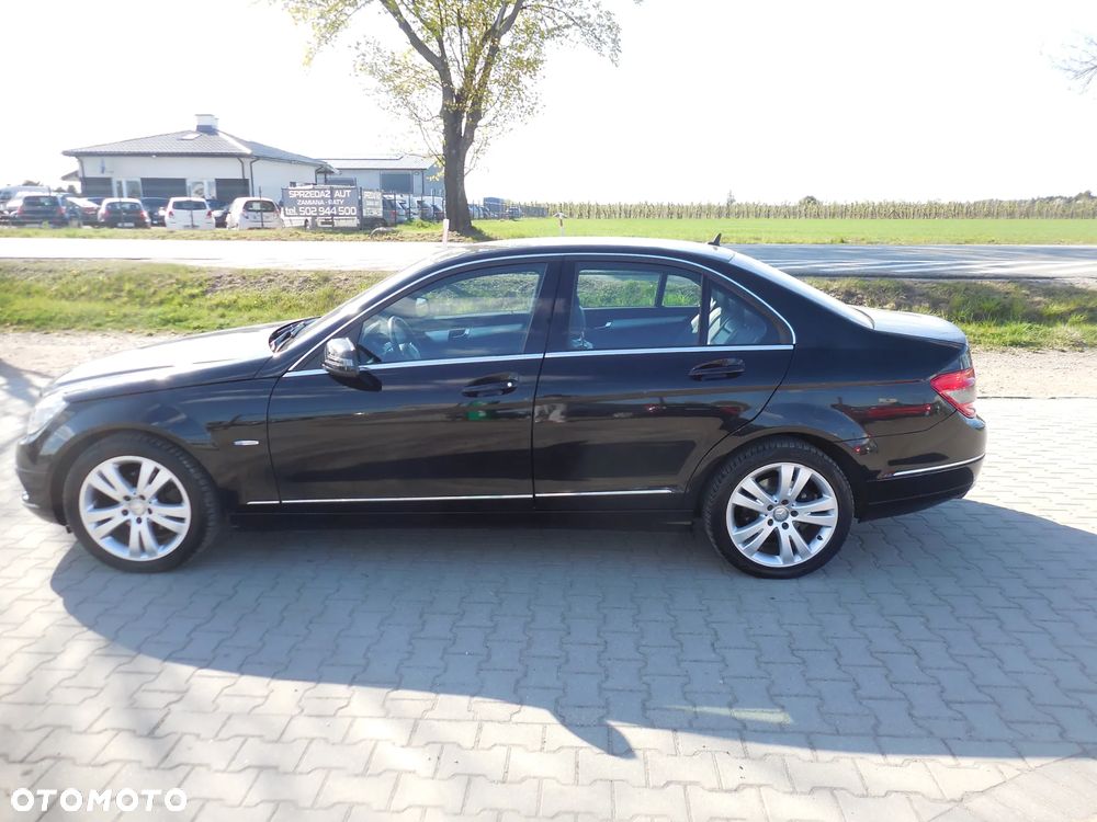Mercedes-Benz Klasa C 180 CGI Automatik BlueEFFICIENCY - 3