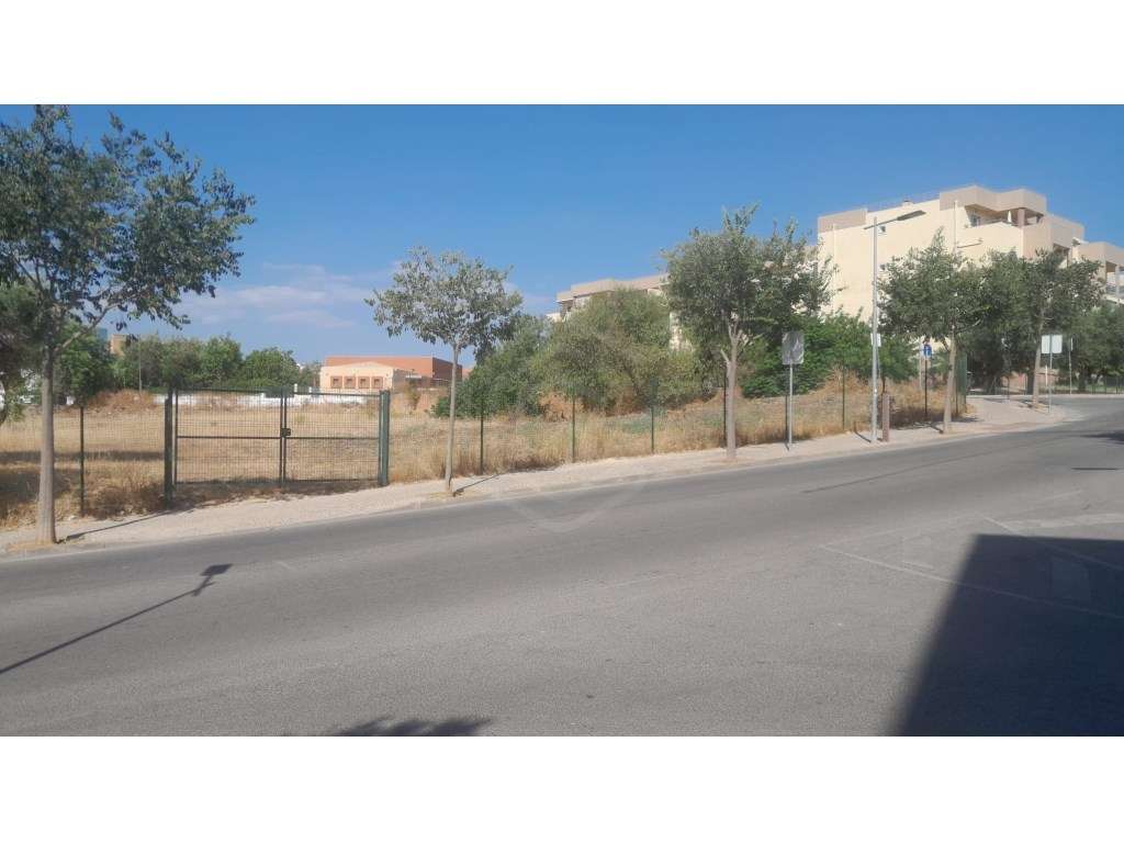Terreno com viabilidade de construção em São Clemente, Loulé, Algarve - Grande imagem: 3/16