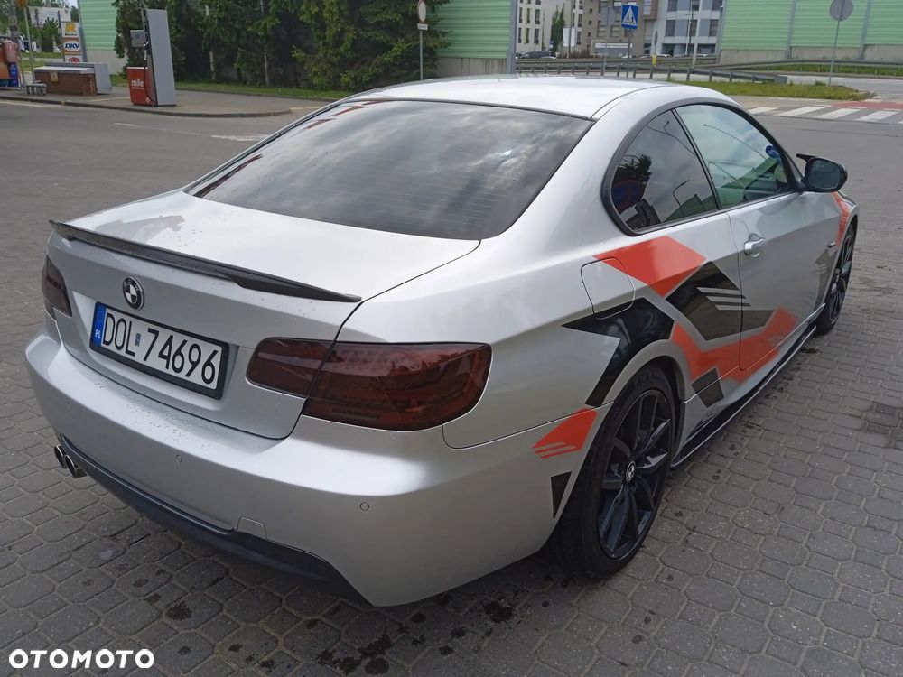 BMW Seria 3 320d DPF Edition Exclusive - 6