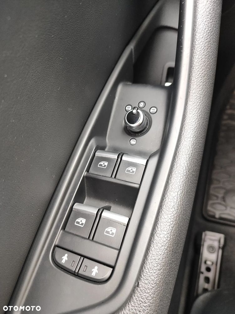Audi A4 Avant 2.0 TDI ultra S tronic design - 20