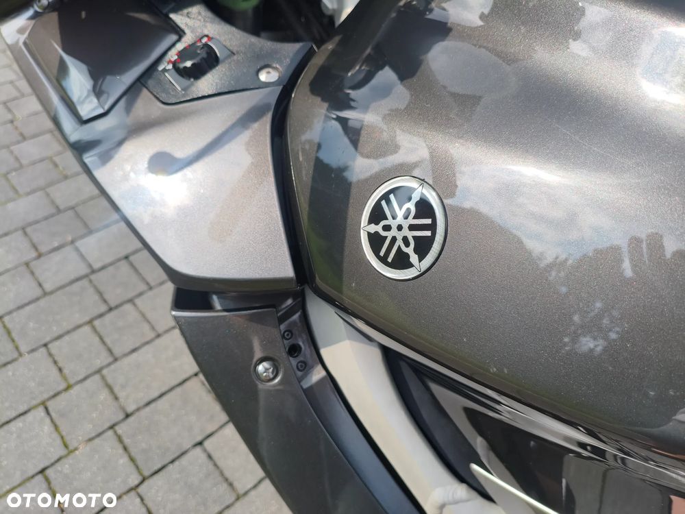 Yamaha FJR - 19