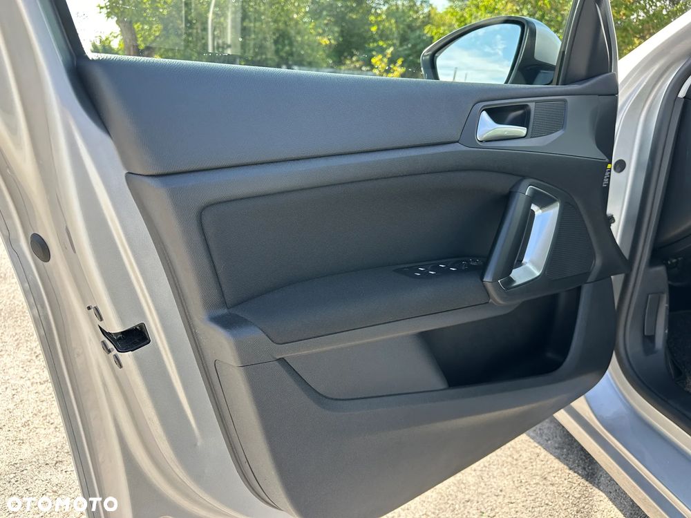 Peugeot 308 BlueHDi 120 EAT6 Stop & Start Business-Line - 19